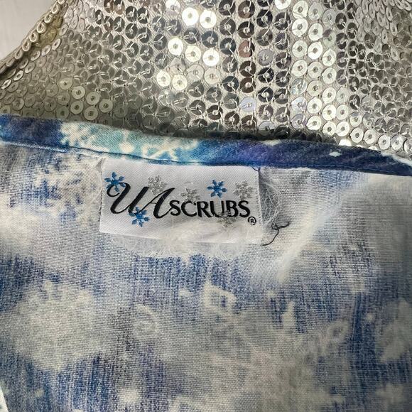 UA Scrubs Winter Snowflake Set Women's Small Top Pants Pockets Nursing Medical - Picture 9 of 10